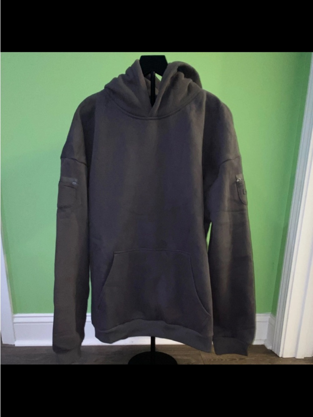 Solid Dark Gray Comfrt Hooded Pullover Sweatshirt